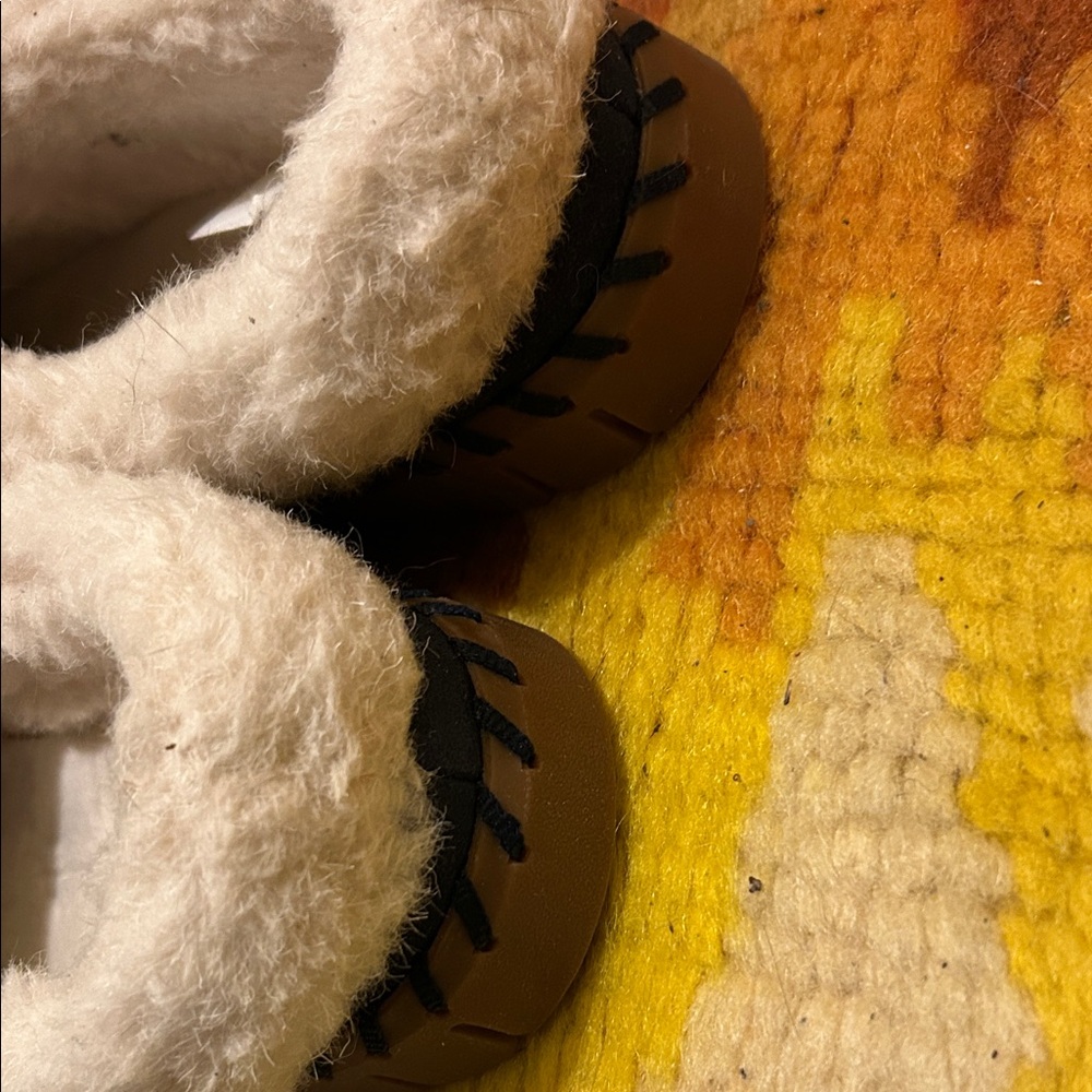 Muk Luks Navy and Cream Women's Slippers - Picture 5 of 5